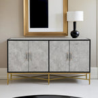 Besondere Merkmale eines viertürigen Sideboards mit Metall- und Kreuzbeindesign, geeignet für Wohnzimmer