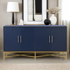 Besondere Merkmale eines viertürigen Sideboards mit Metall- und Kreuzbeindesign, geeignet für Wohnzimmer